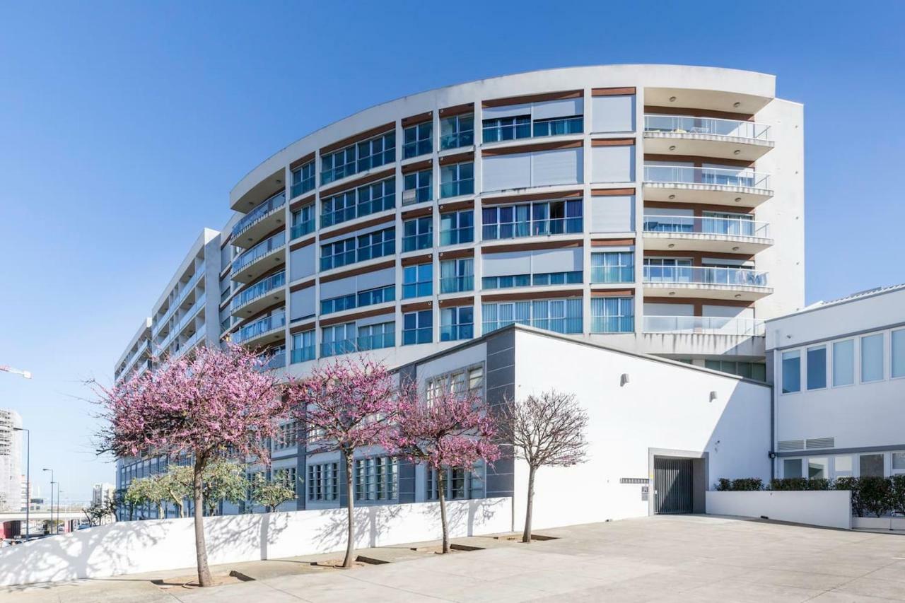 Amazing Flat - Pool And Parking Apartment Lisbon Exterior photo