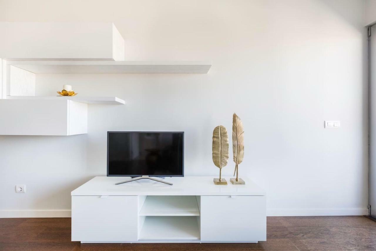 Amazing Flat - Pool And Parking Apartment Lisbon Exterior photo