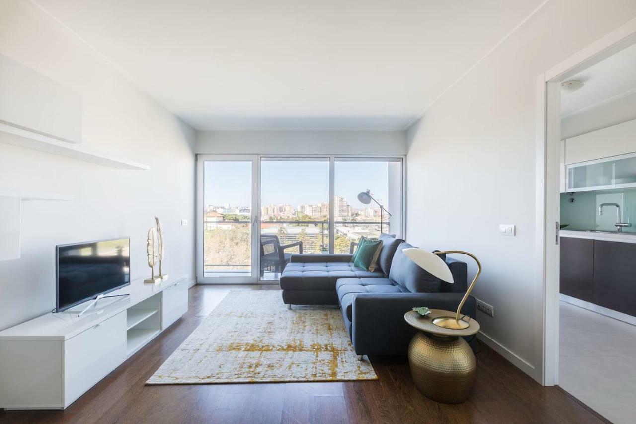 Amazing Flat - Pool And Parking Apartment Lisbon Exterior photo